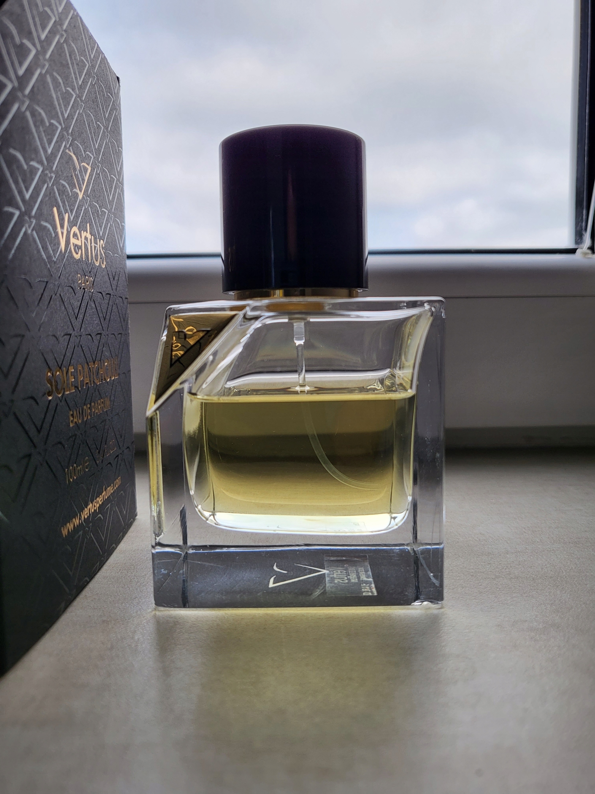 Zmysłowe akcenty cywetu i słodkiego paczuli