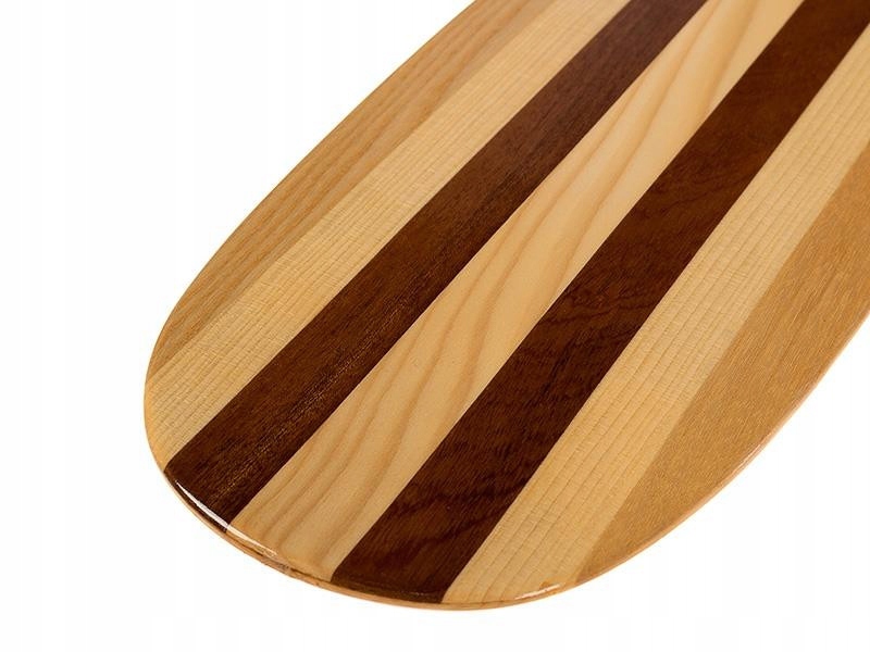 Tradycyjny design wiosła w kształcie 'ogon bobra'