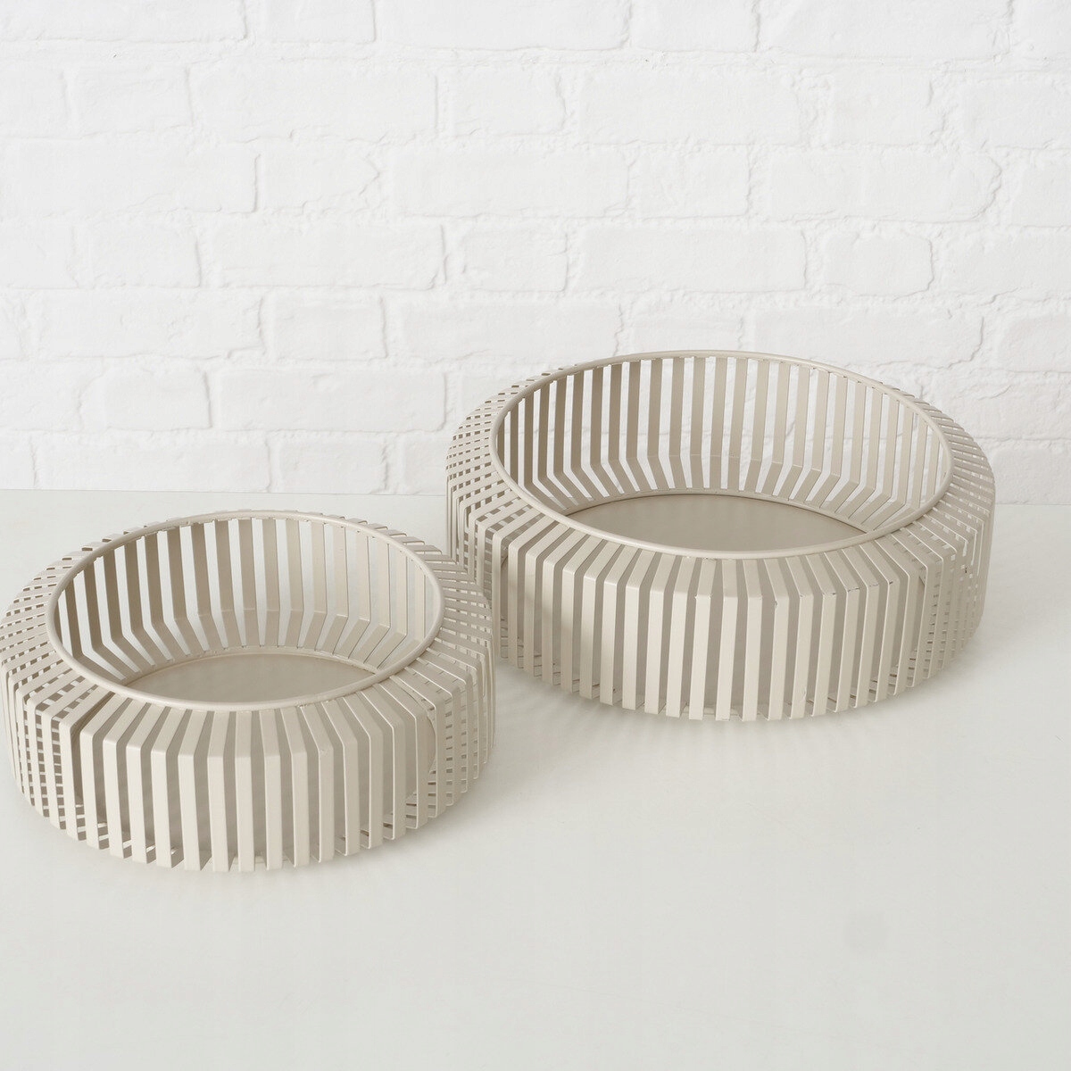 Stylowy design i unikalna konstrukcja misek VIKI