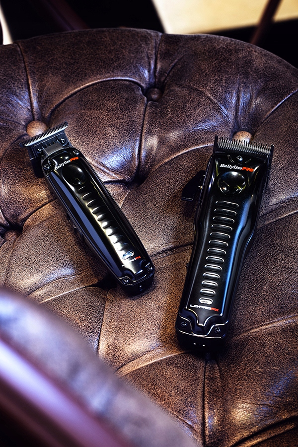 Ostre grafitowe ostrze T-blade „360” dla precyzyjnego strzyżenia