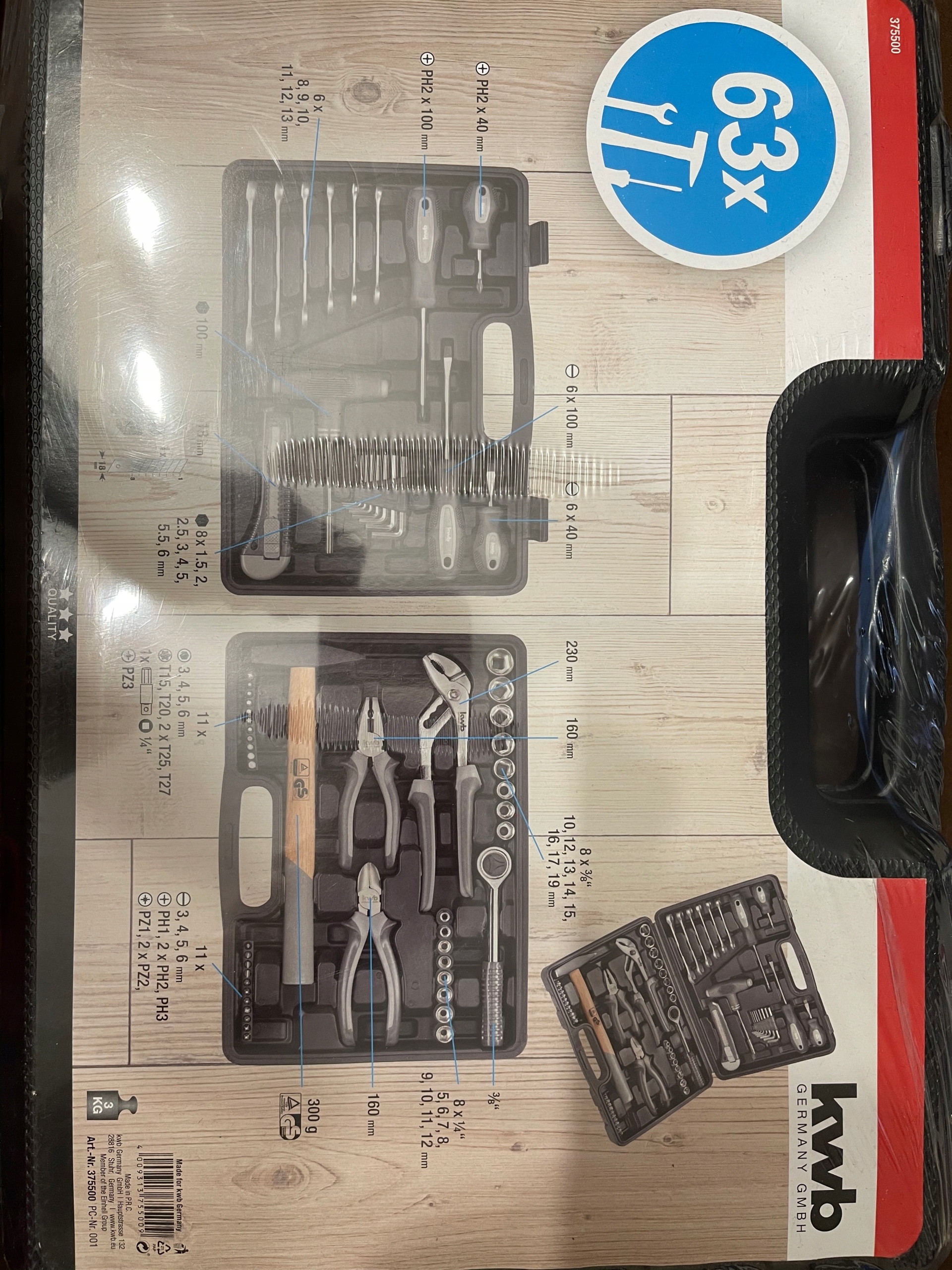 Niezbędne akcesoria – Nóż, śrubokręty i młotek