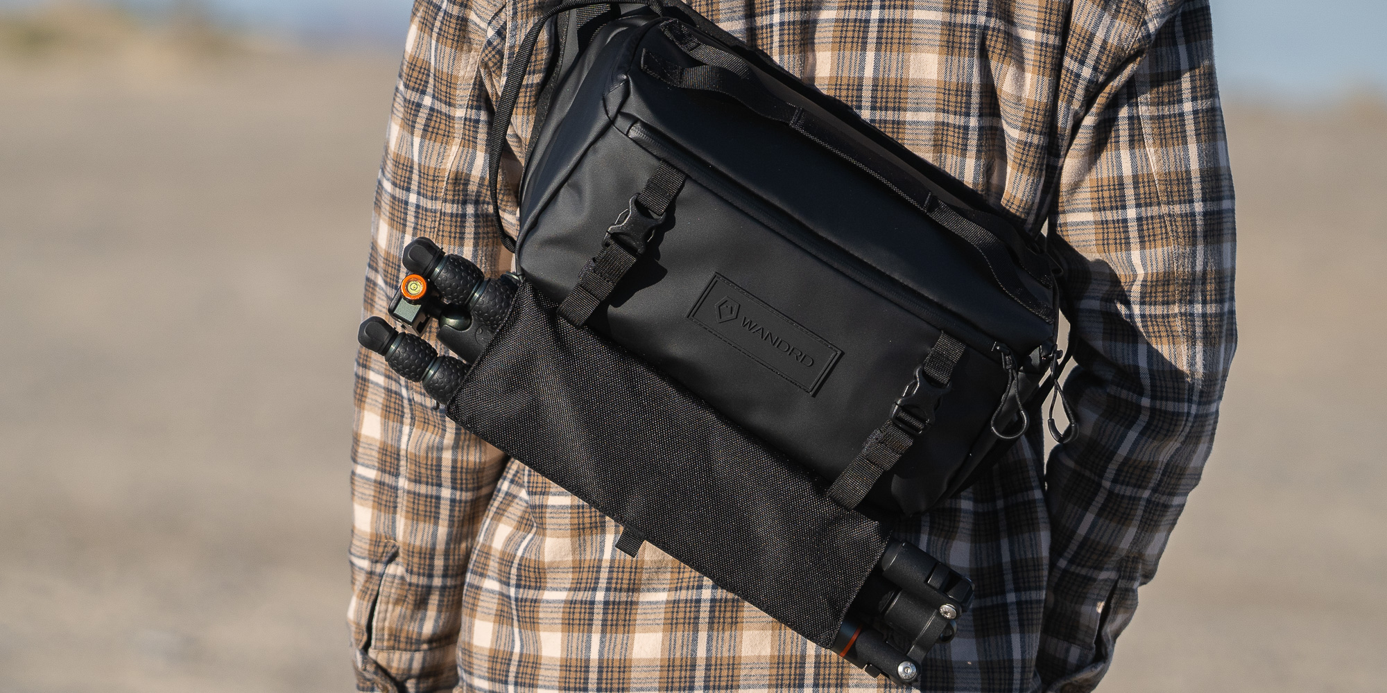 Torba fotograficzna Wandrd Rogue Sling 9 l - pomarańczowa - Deszcz jej nie straszny!