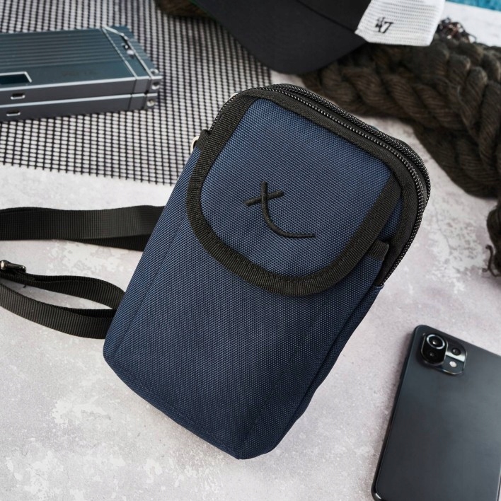 Praktyczność i wygoda – Dlaczego warto wybrać saszetkę na ramię?