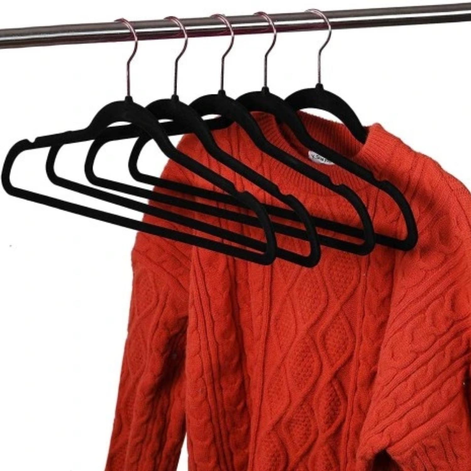 Antypoślizgowa Powierzchnia dla Bezpiecznego Przechowywania Ubrań