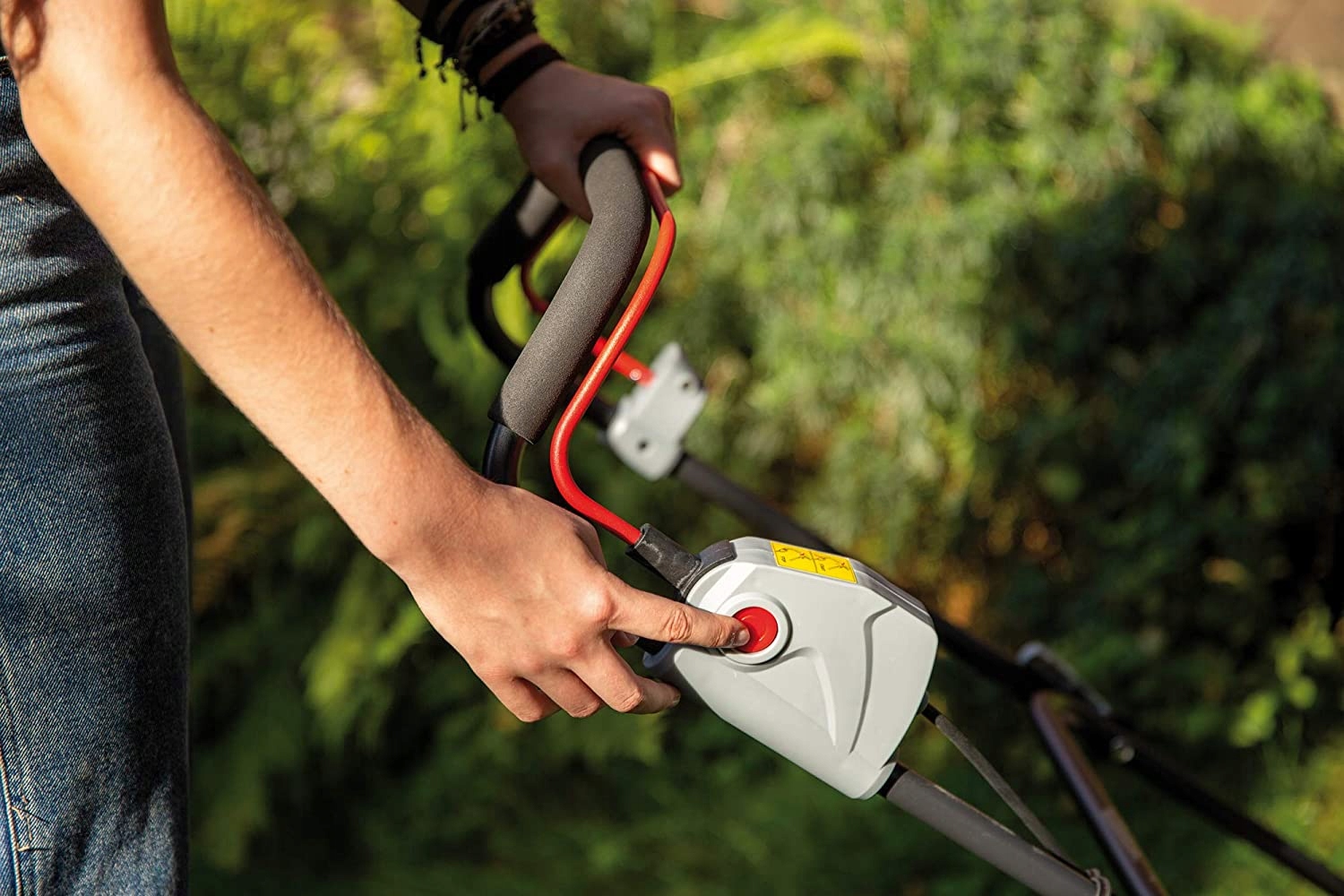 Pojemny kosz na trawę – 40L z wskaźnikiem napełnienia