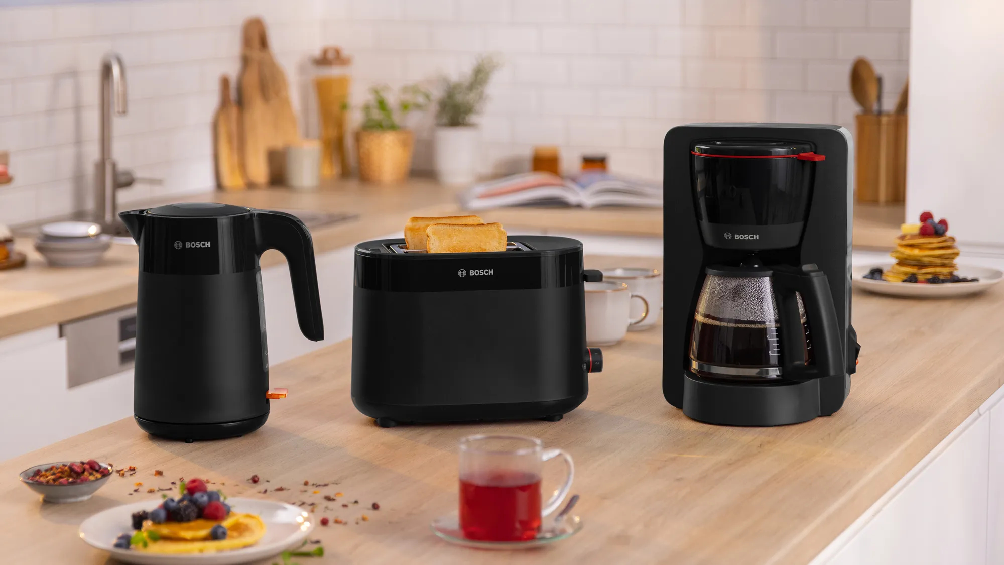 Wydajność i moc – 950 W dla idealnych tostów