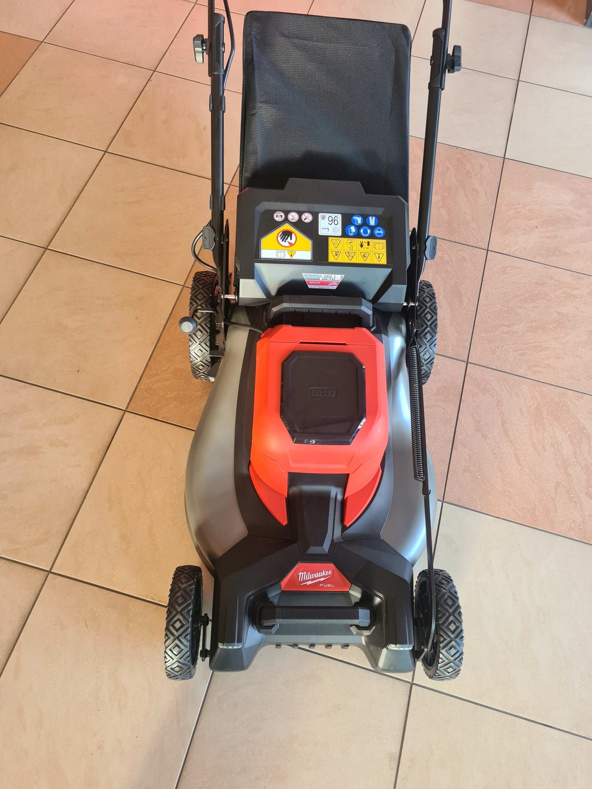 Automatyczna regulacja prędkości ostrza dla lepszej wydajności