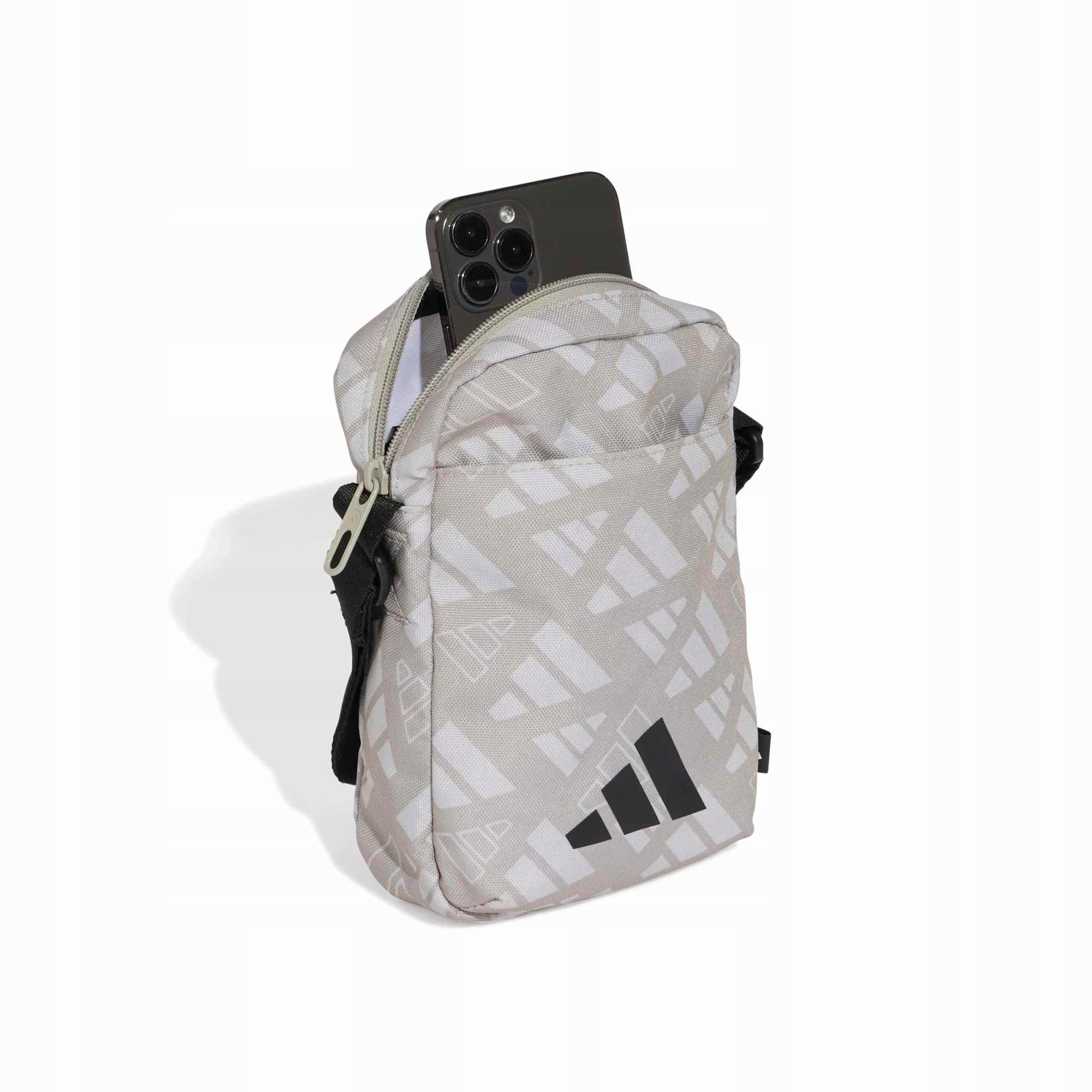 Przemyślany układ kieszeni dla maksymalnej organizacji