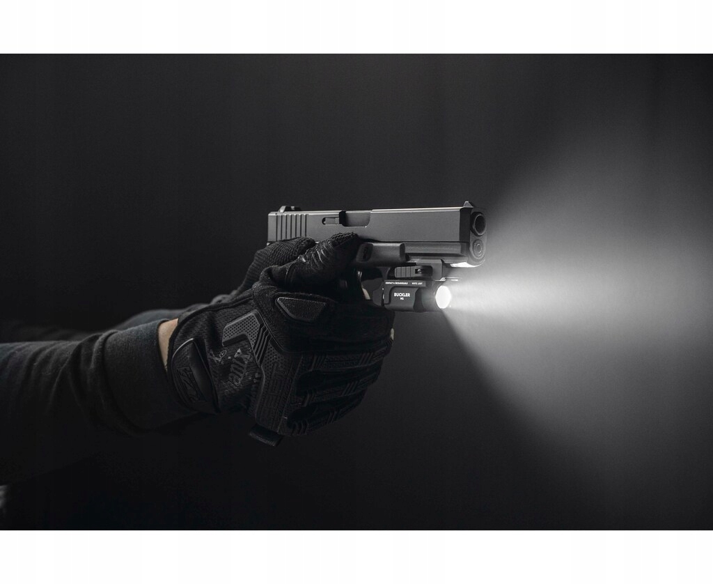 Wydajność świetlna: 700 lumenów i zasięg do 105 metrów