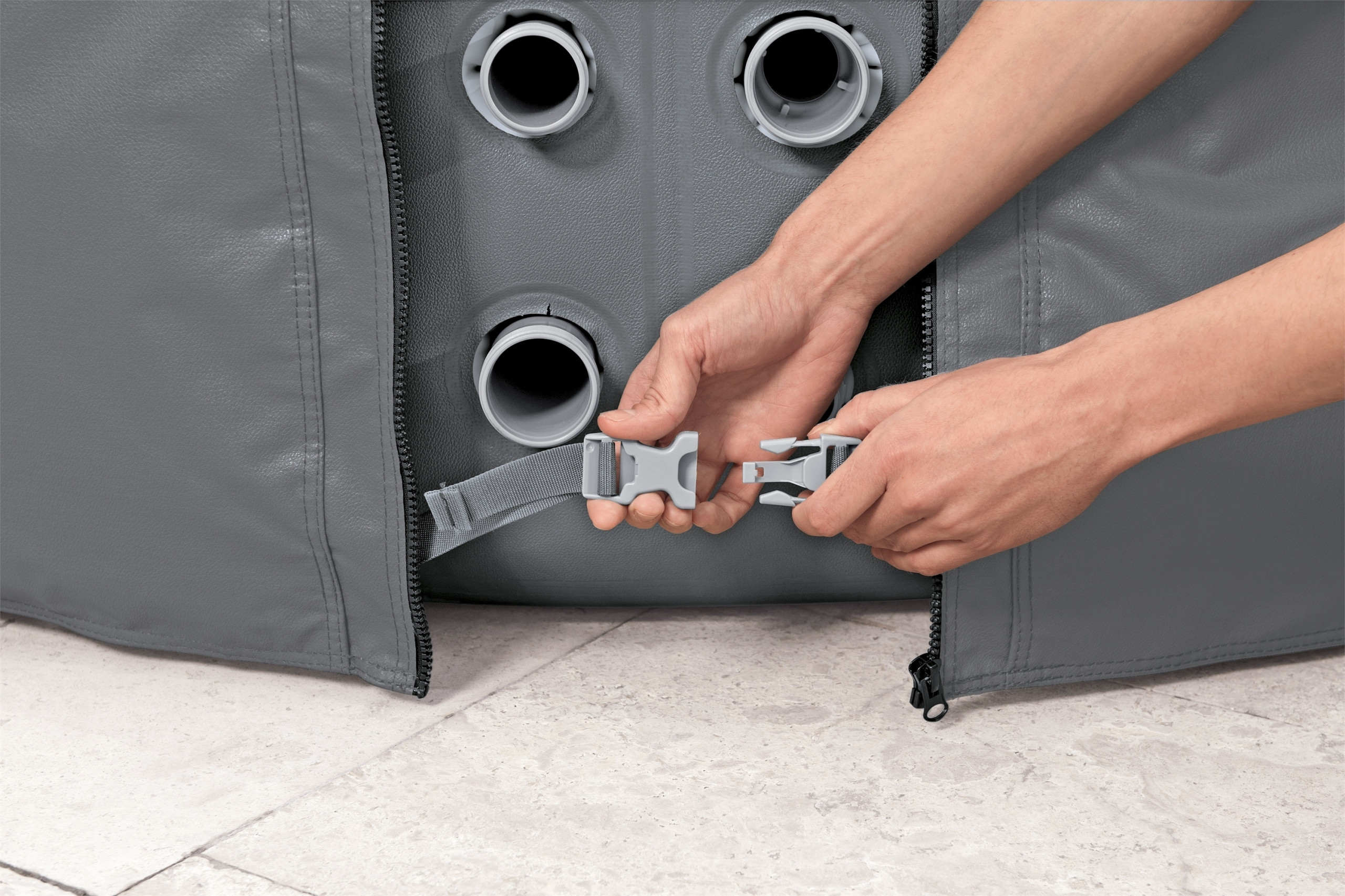 Łatwy i intuicyjny montaż pokrywy