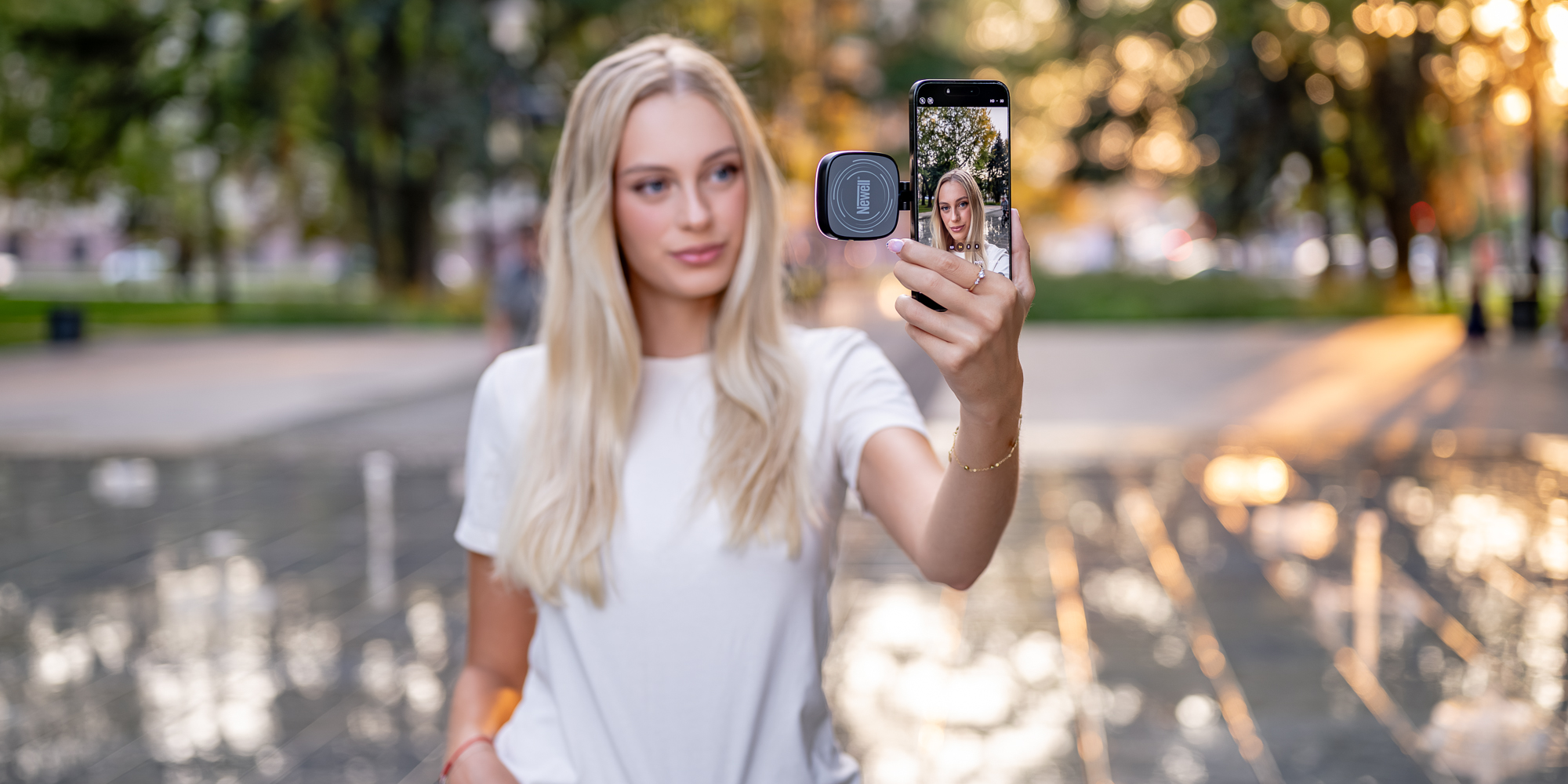 Lampa LED Newell Bella