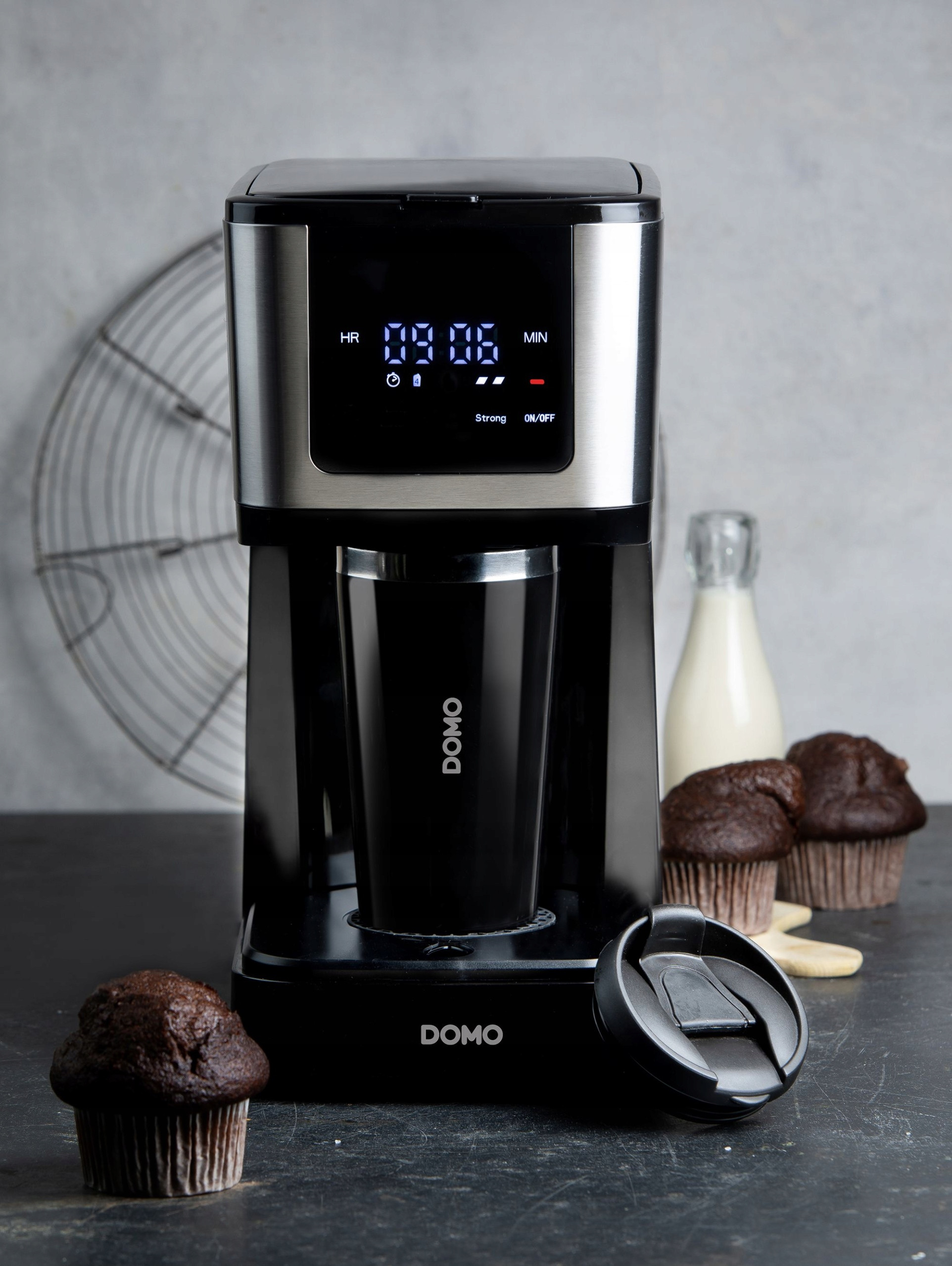 Szybkie parzenie kawy dzięki mocy 900 W