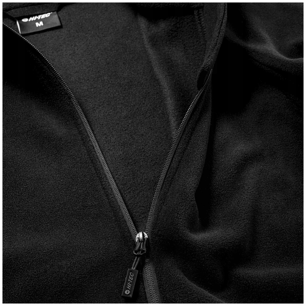 Elastyczne wykończenia – Mankiety i stójka dla lepszego dopasowania