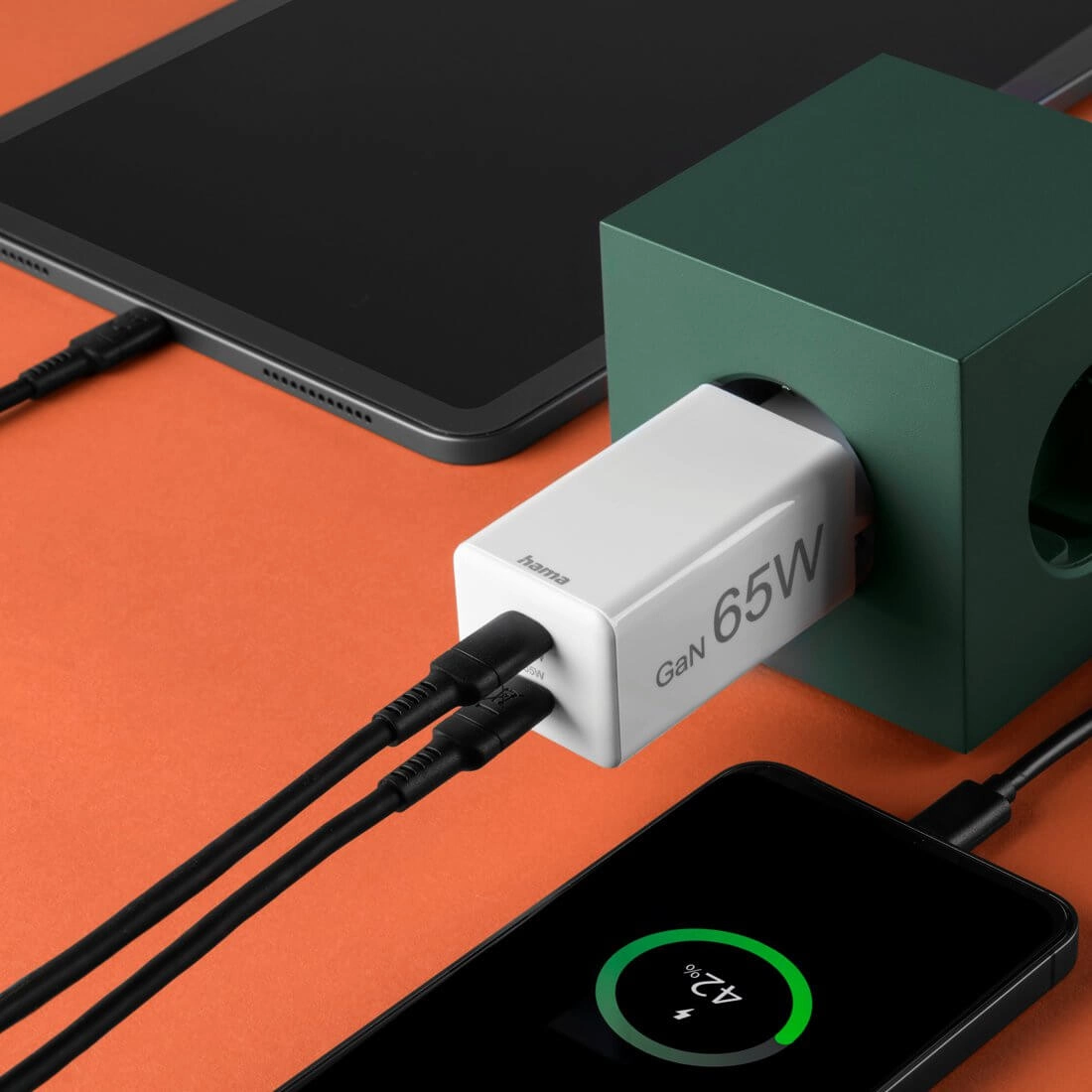 Podwójne porty USB-C w ładowarce Hama 65W