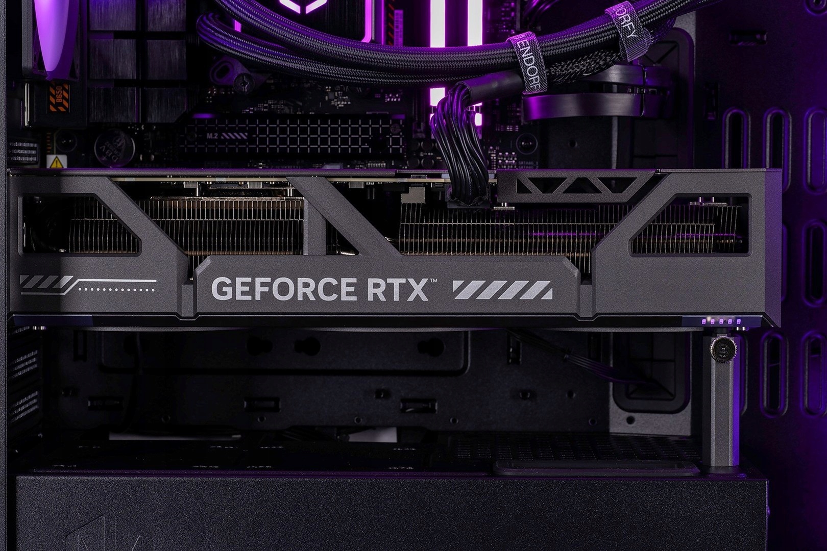 Dedykowana karta graficzna NVIDIA GeForce RTX 5090