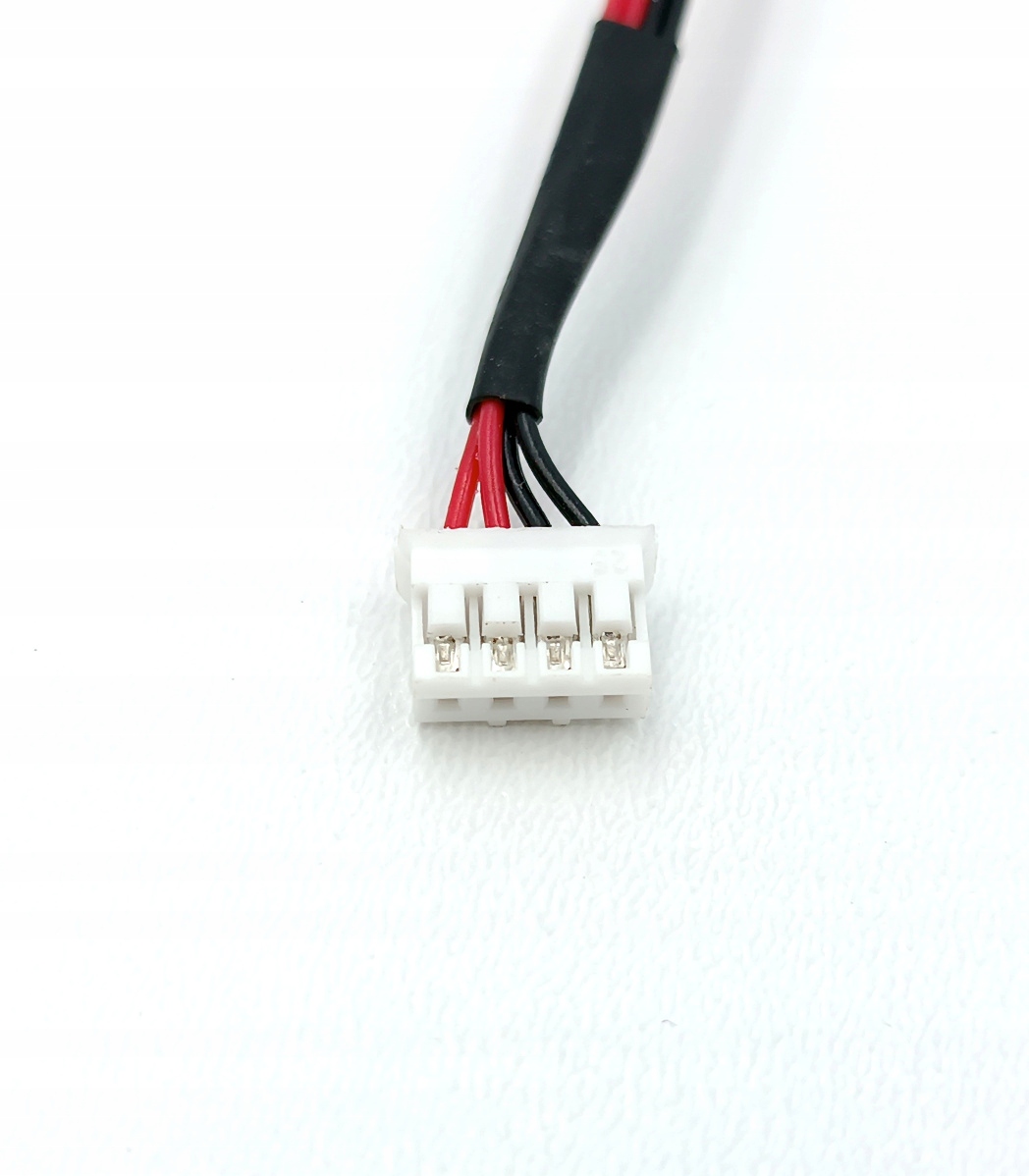 Złącze płyty głównej i długość gniazda