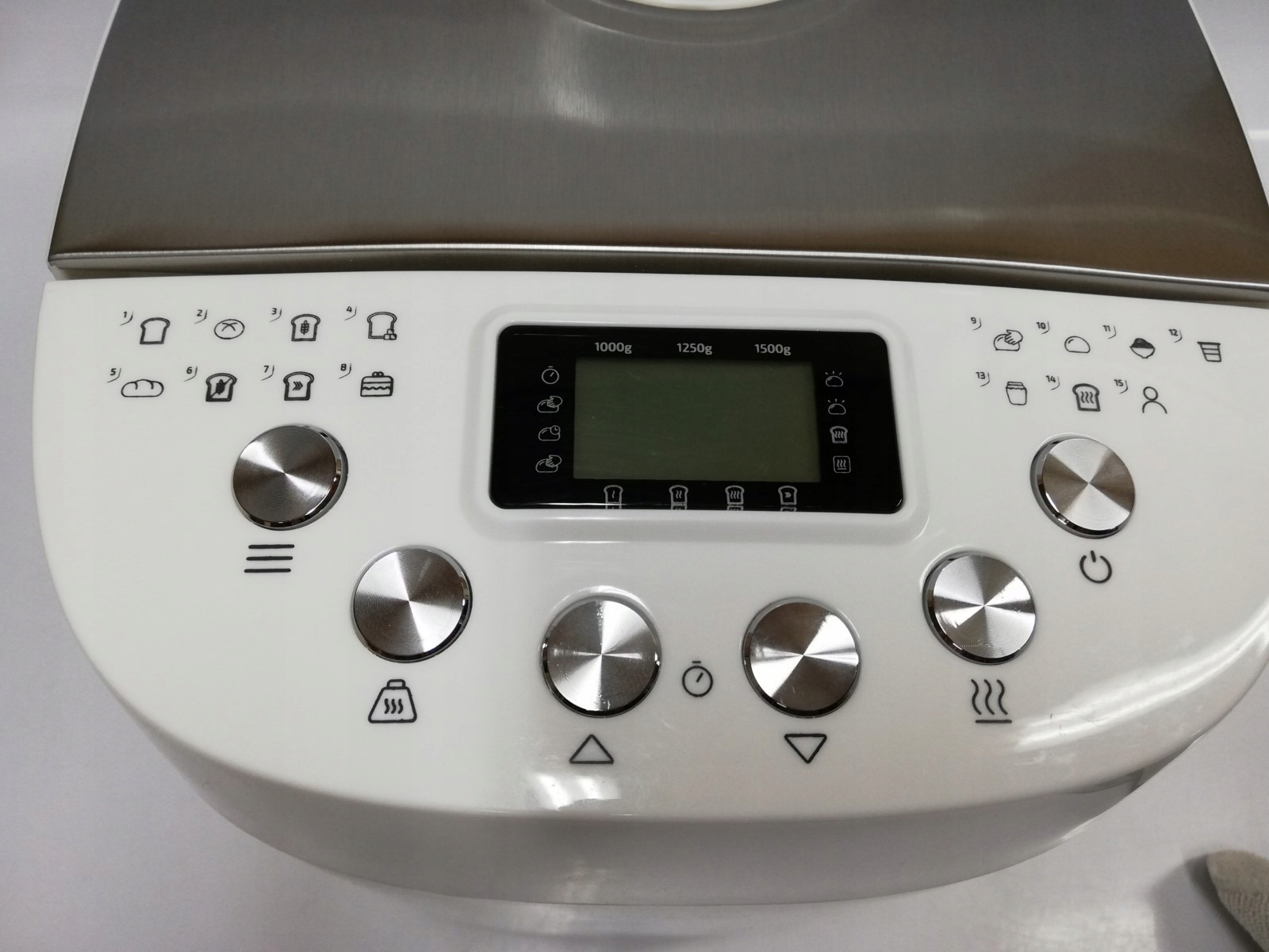 Wszechstronność wypiekacza – 15 programów do chleba, ciast i dżemów