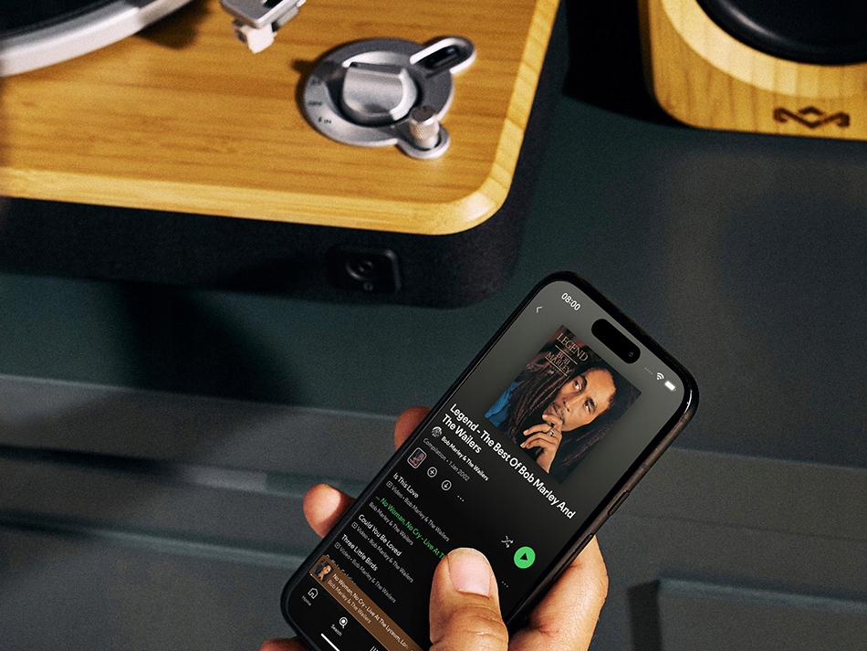 Wszechstronność połączeń – Bluetooth, RCA i AUX