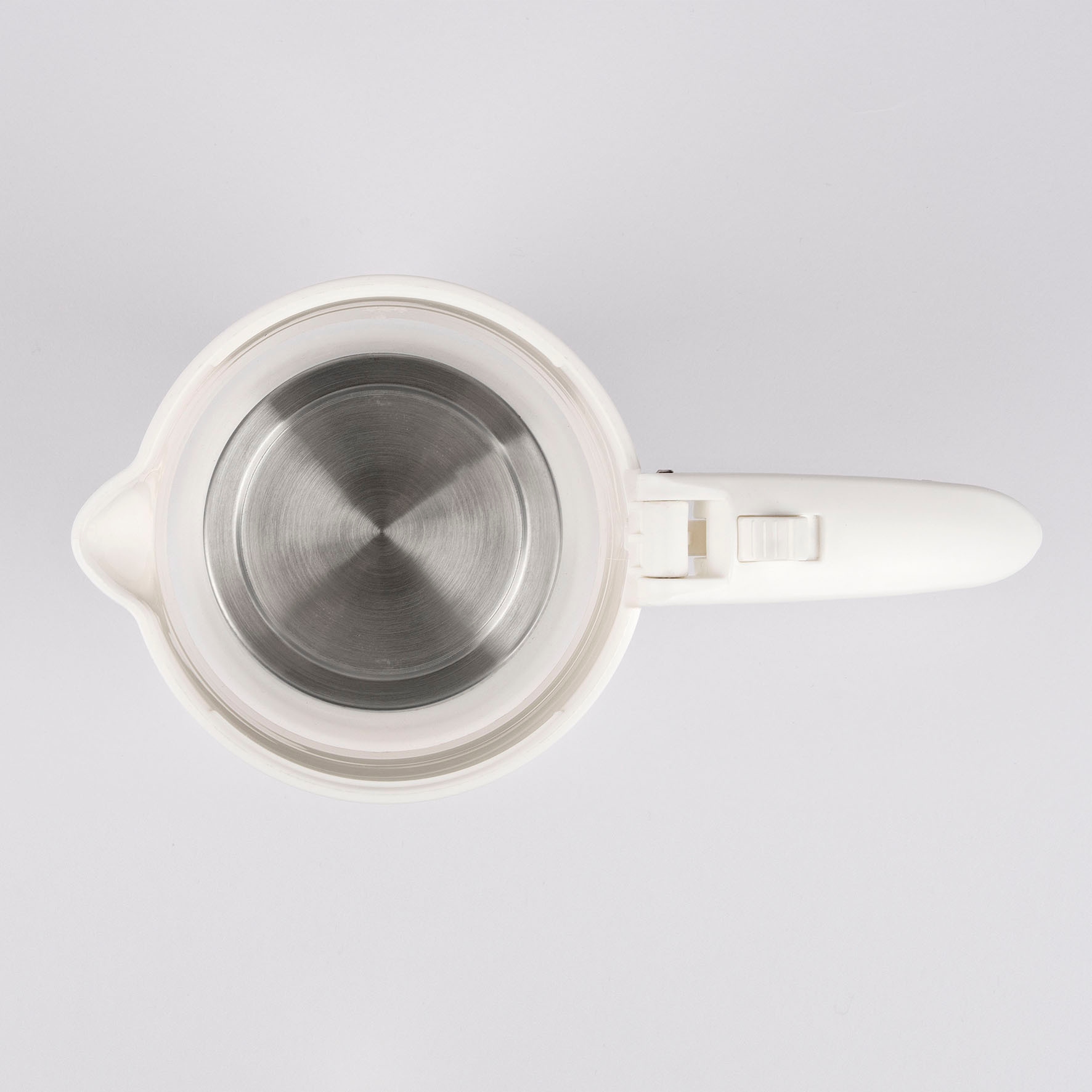 Pojemność 0,6 l – Doskonała do przygotowania napojów