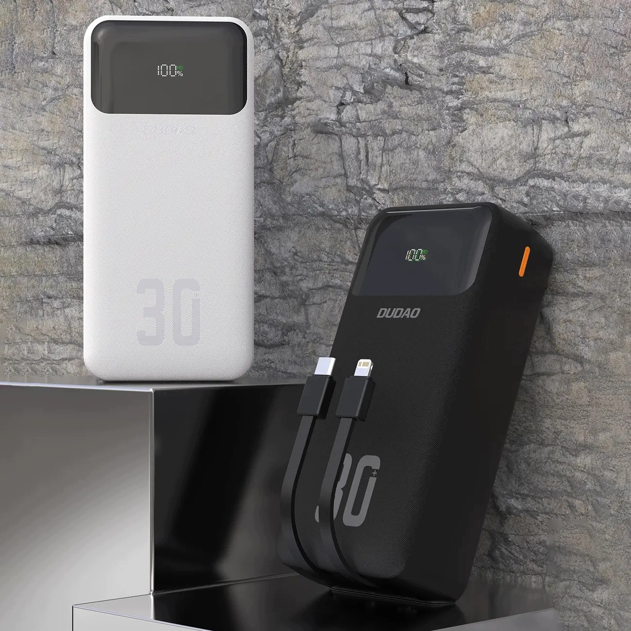 Ogromna pojemność 30000 mAh – Ładowanie wielu urządzeń bez przerwy