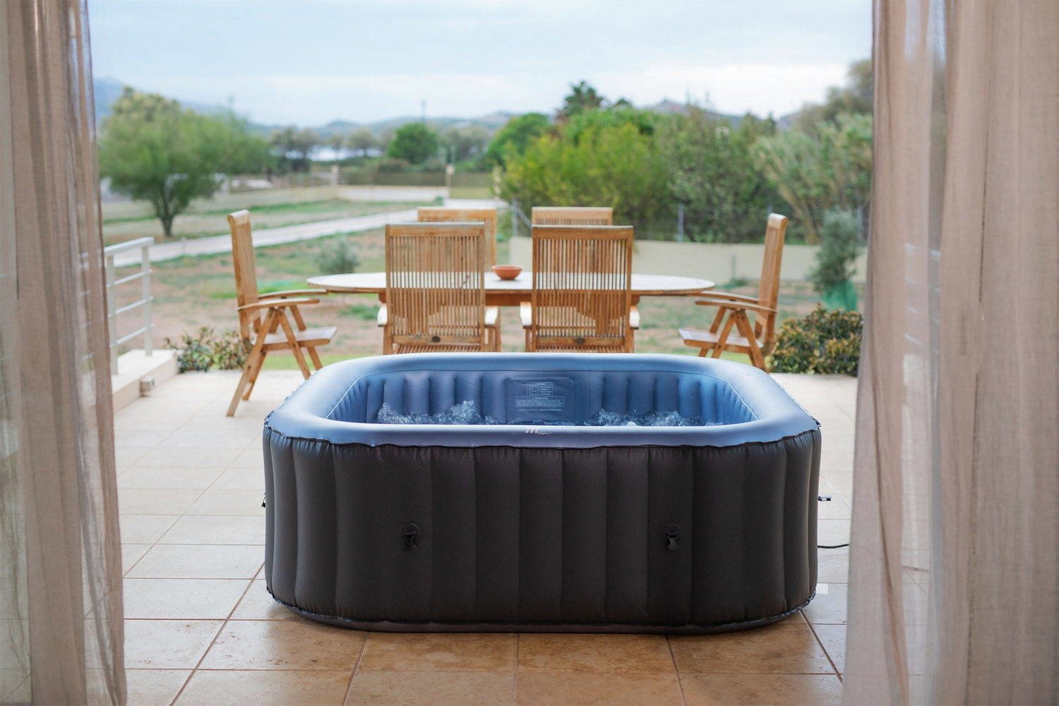 jacuzzi hydromasaż mspa wanna z hydromasażem basen ogrodowy