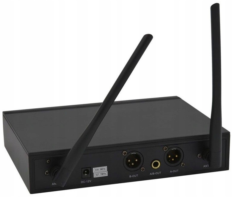 Wygodne wyjścia audio – XLR i jack 6,3 mm