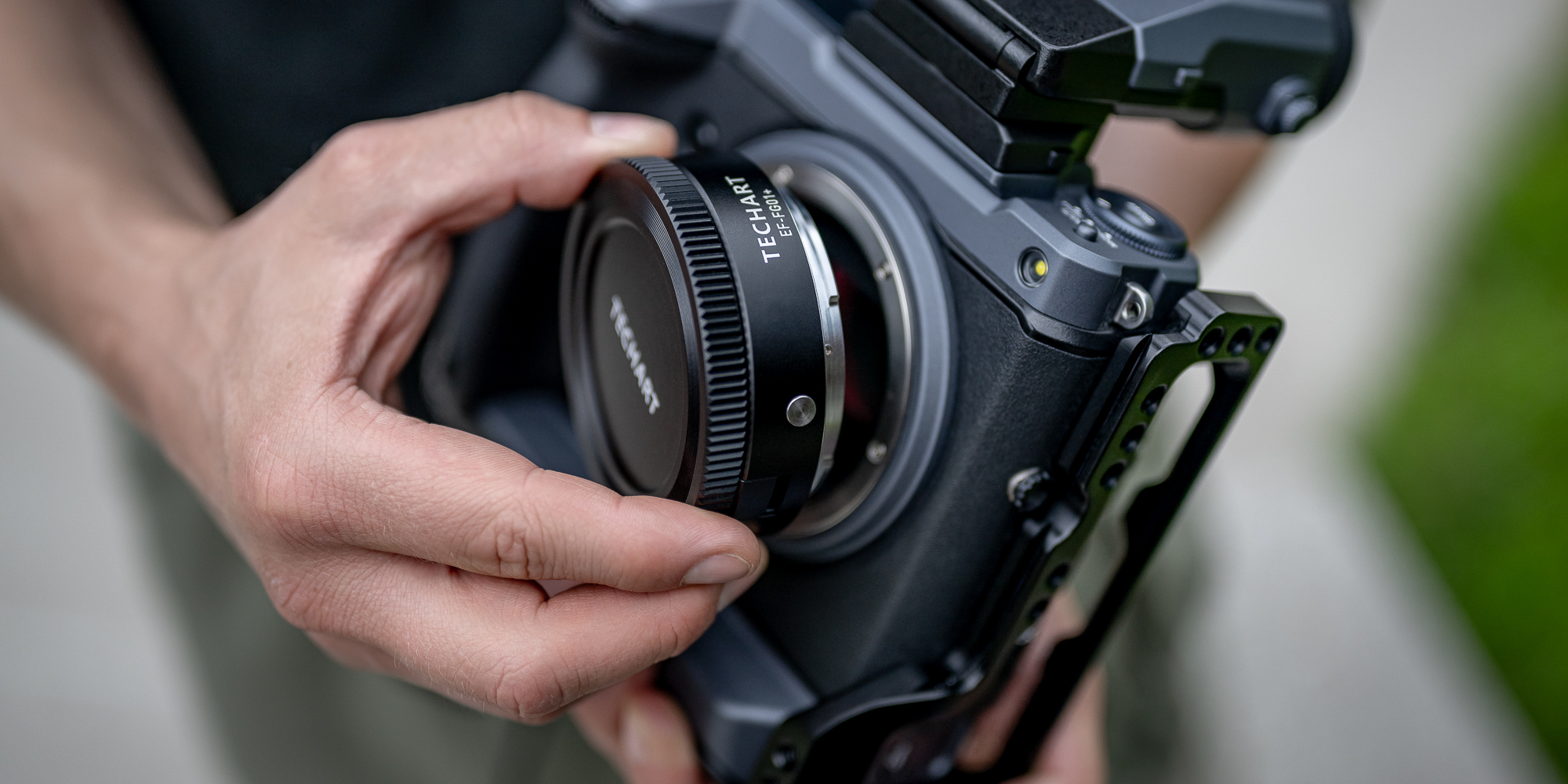 Adapter bagnetowy Techart EF-FG01+ - Canon EF / Fujifilm G