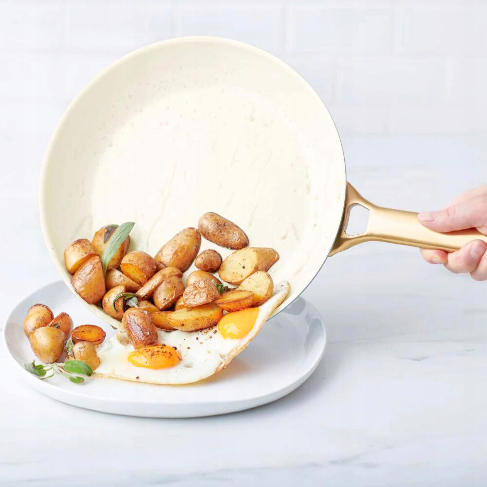 Wszechstronność zastosowania – idealne do smażenia, duszenia i pieczenia