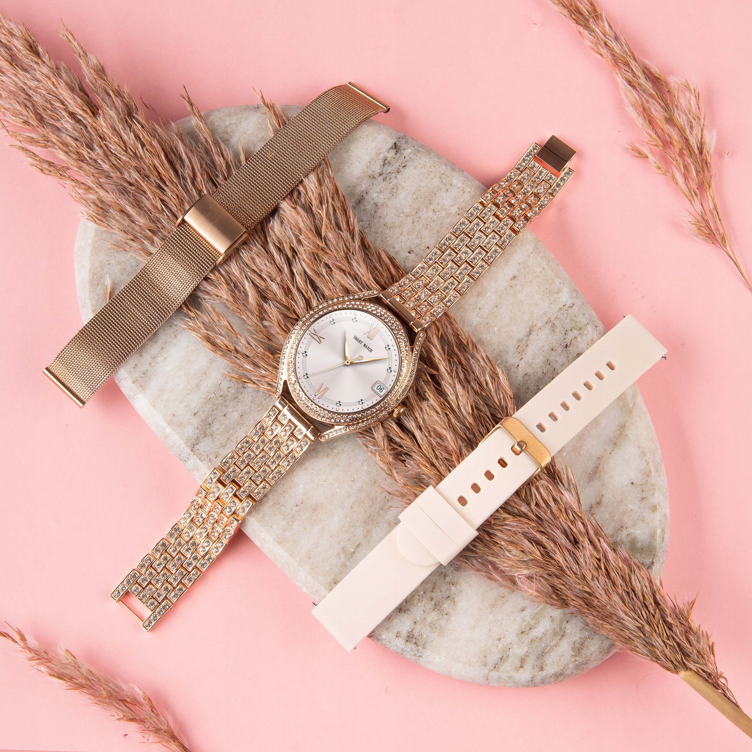 Minimalistyczny Design z Złotą Kopertą i Cyrkoniami