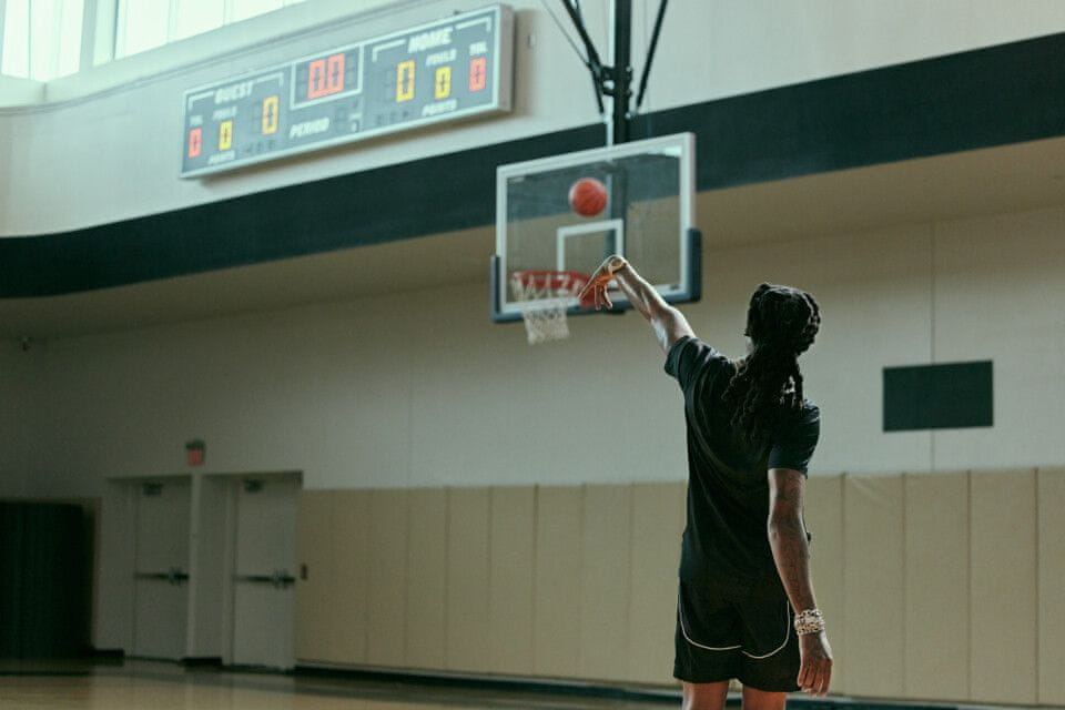 Aktywna redukcja hałasu – Skup się na muzyce