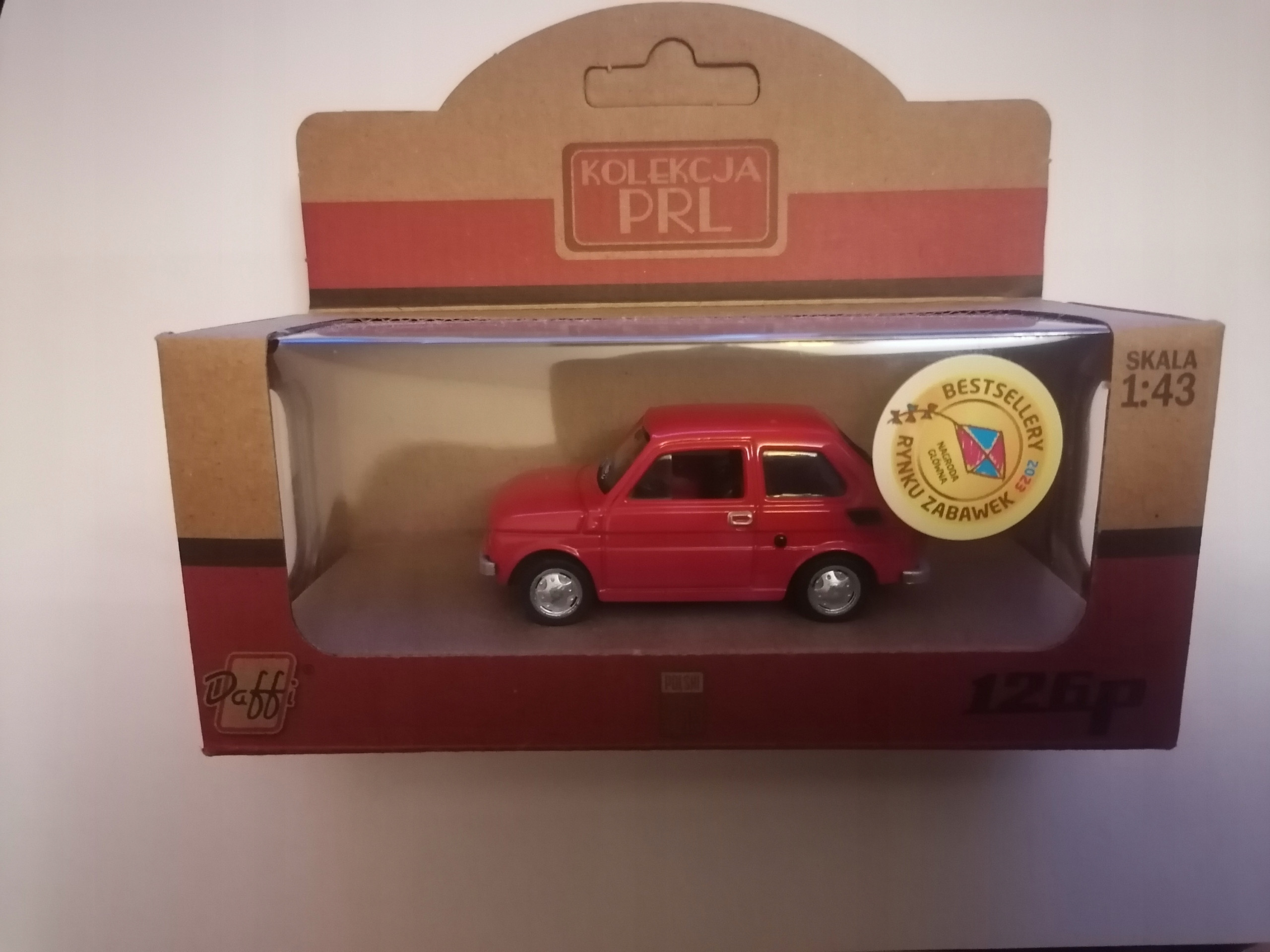 Daffi Pojazd PRL Fiat 126p czerwony – Klasyka motoryzacji w Twoim domu