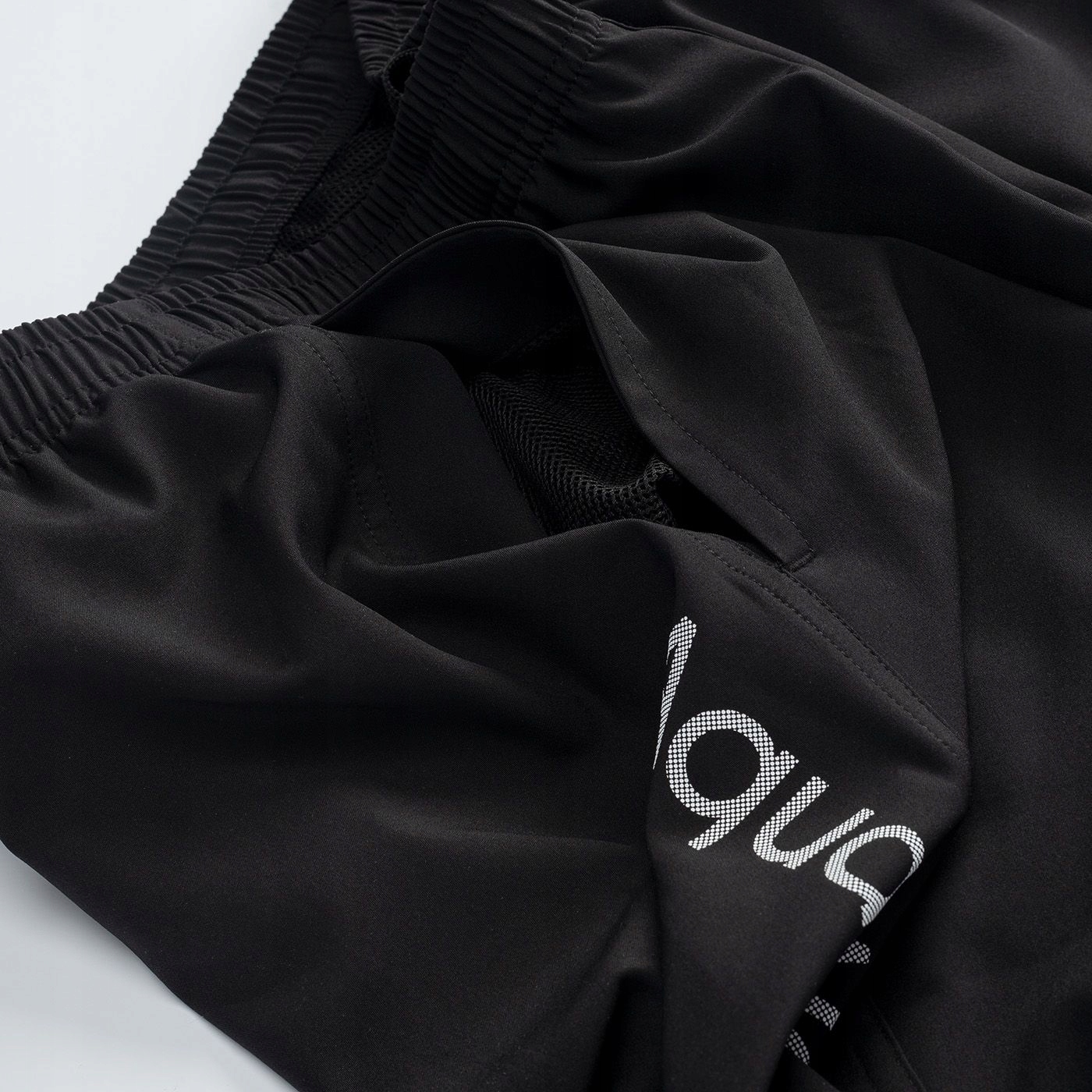 Szeroka gumka w pasie z regulacją