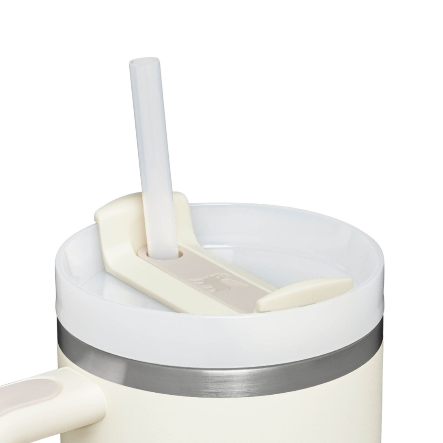 Funkcjonalna pokrywa – Łatwe użytkowanie i transport