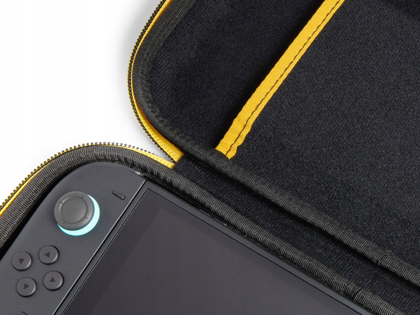 Kompaktowy design i mobilność – zabierz swoją Nintendo Switch 2 wszędzie