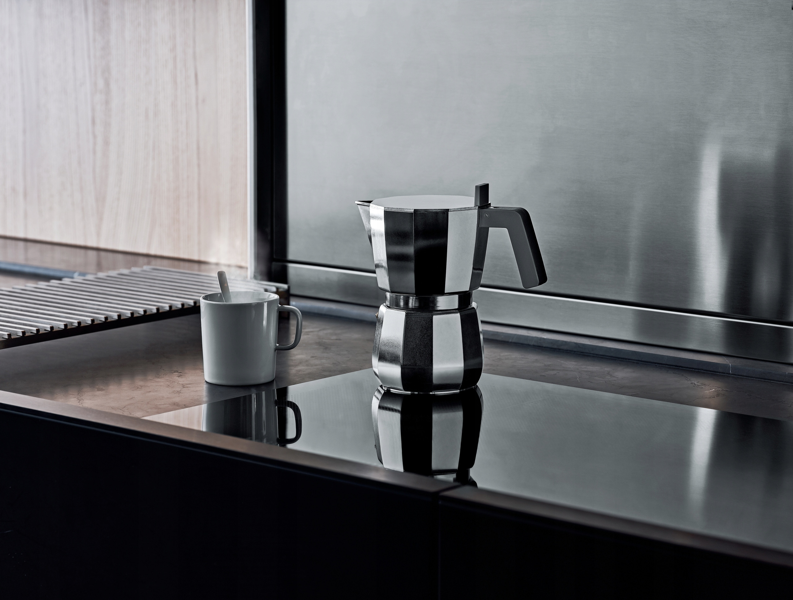 Kawiarka Alessi Espresso Coffee Maker Moka DC06/3 – Doskonały smak espresso w Twoim domu