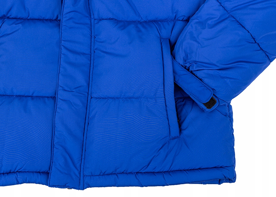 Funkcjonalne Detale: Regulowany Kaptur i Mankiety