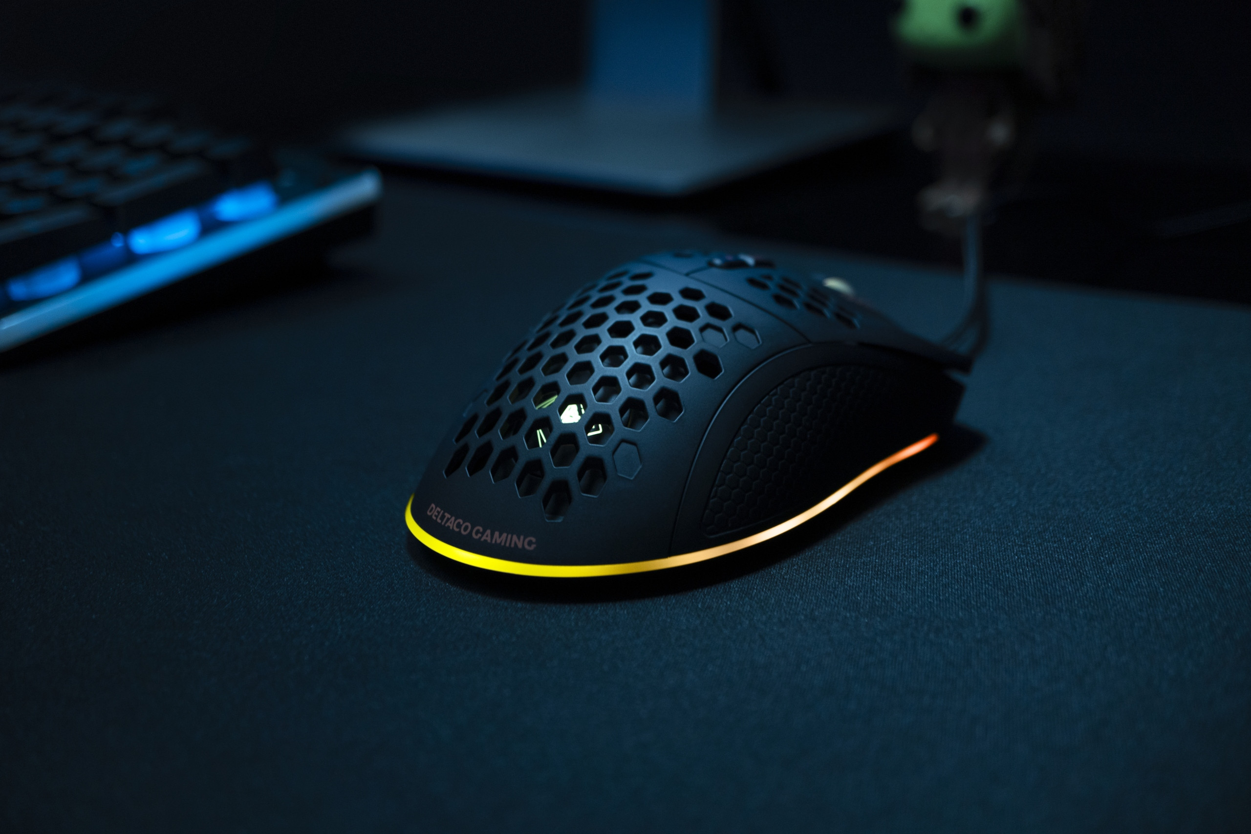 Długość kabla 1.8 m i interfejs USB