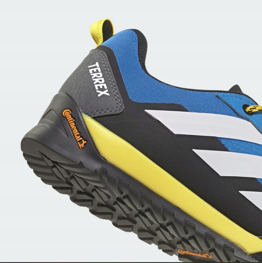 Tekstylno-syntetyczna cholewka dla lepszej trwałości