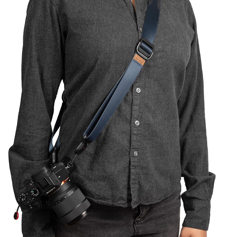 Wyjątkowa konstrukcja paska do aparatów