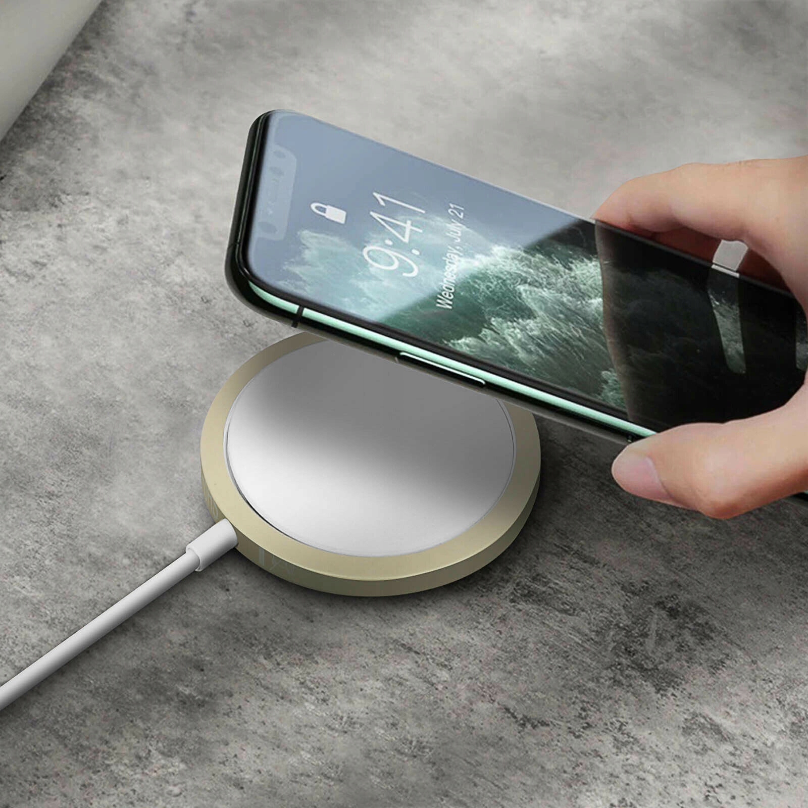 Bezprzewodowe ładowanie z technologią MagSafe