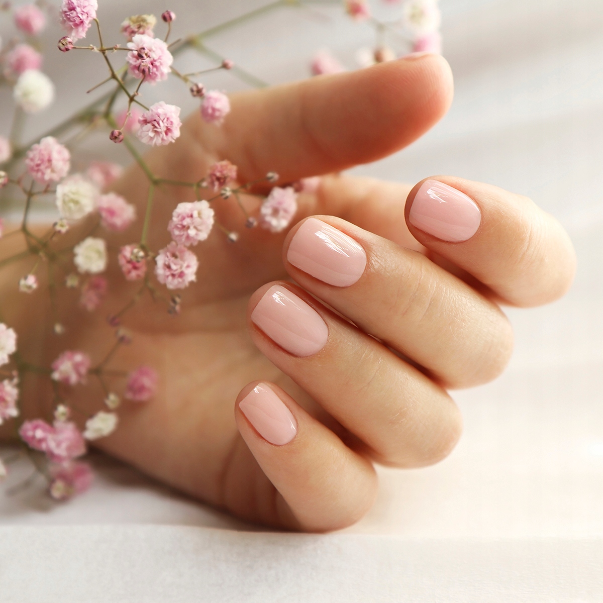 Wygodny sposób na piękne paznokcie – Efektywne zabiegi manicure i pedicure