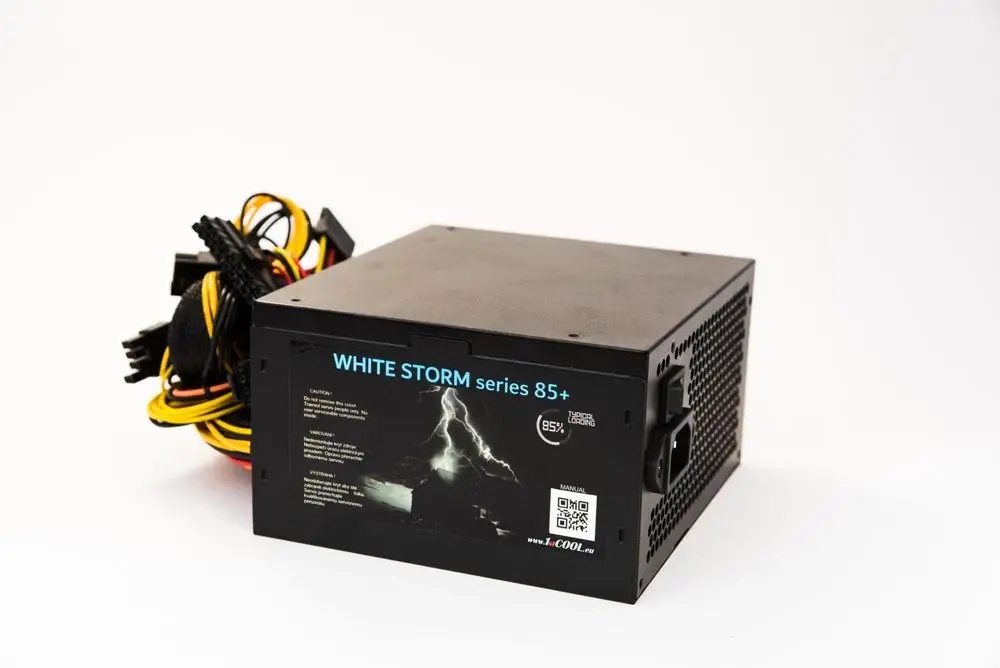 Zasilacz 1stCOOL White Storm 550W (ECP-550A-12-85) – Wydajność i niezawodność