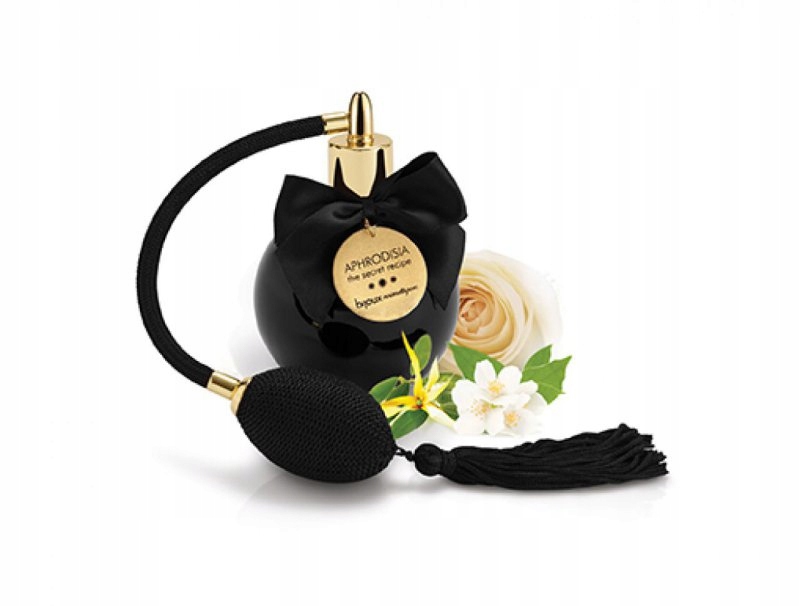 Zmysłowe aromaty: dzika róża, ylang ylang i jaśmin