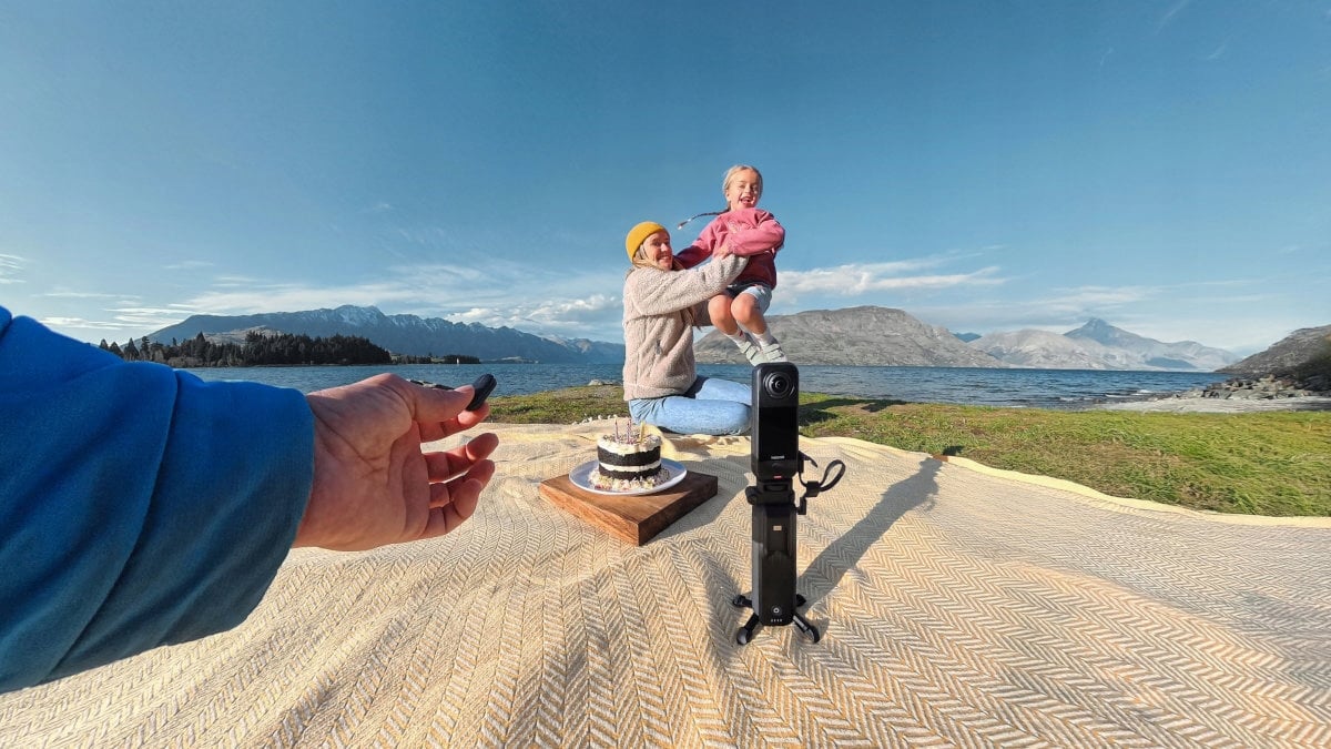 Tryb InstaFrame do jednoczesnego nagrywania standardowego i 360°