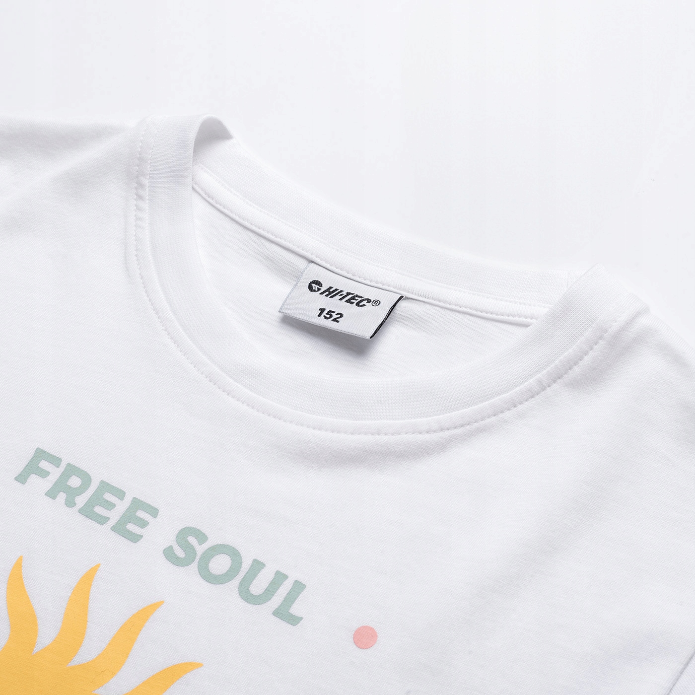 Prosty krój i zaokrąglony dekolt – Wygoda na co dzień