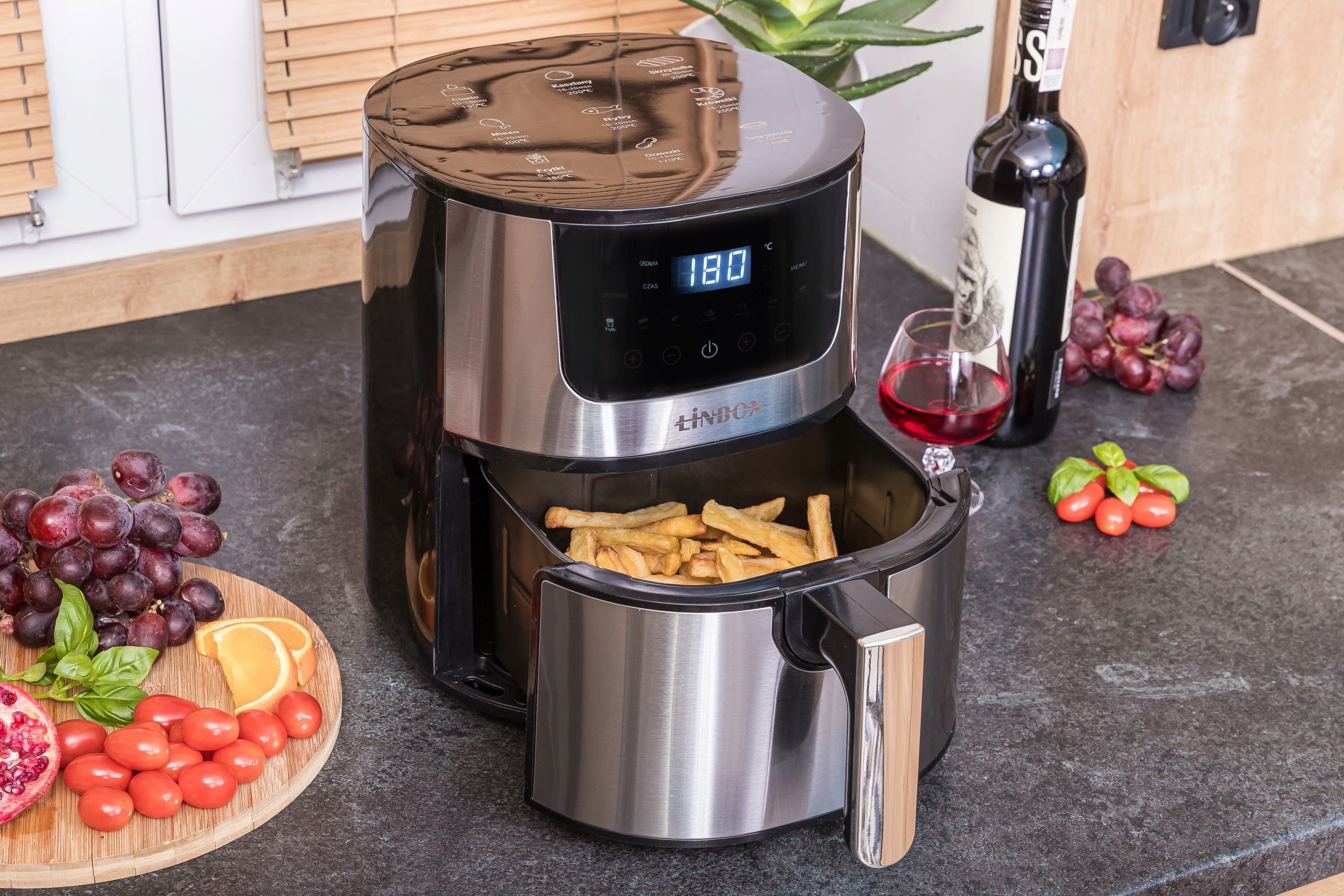 Intuicyjny panel dotykowy z podświetleniem LED – Łatwe sterowanie