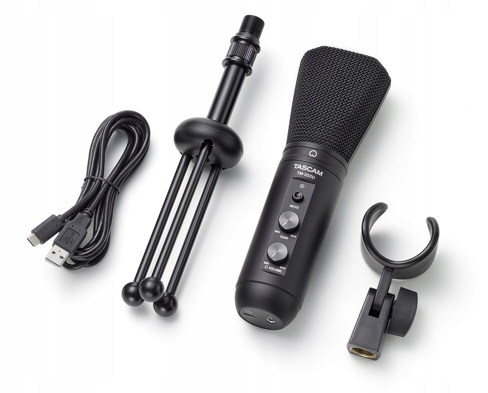 Akcesoria w zestawie: uchwyt mikrofonowy i kabel USB