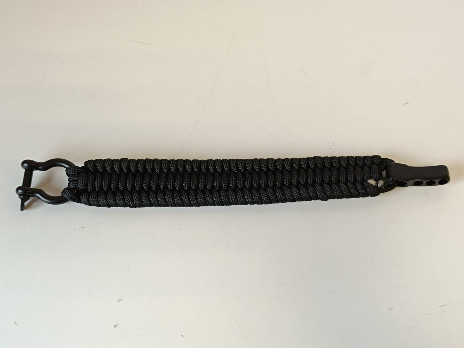 Uniwersalny pasek na rękę do różnych modeli aparatów