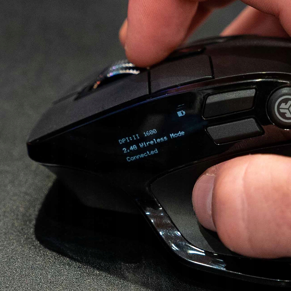 Wbudowany wyświetlacz OLED – wszystkie informacje w zasięgu ręki