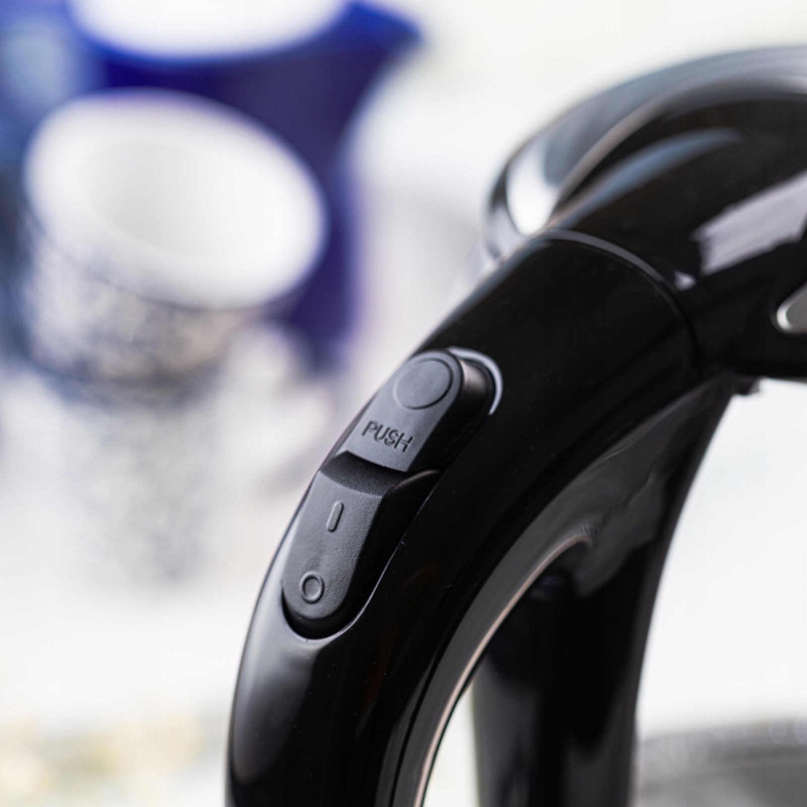 Czajnik elektryczny Klausberg KB-7886 – Elegancja i funkcjonalność w Twojej kuchni